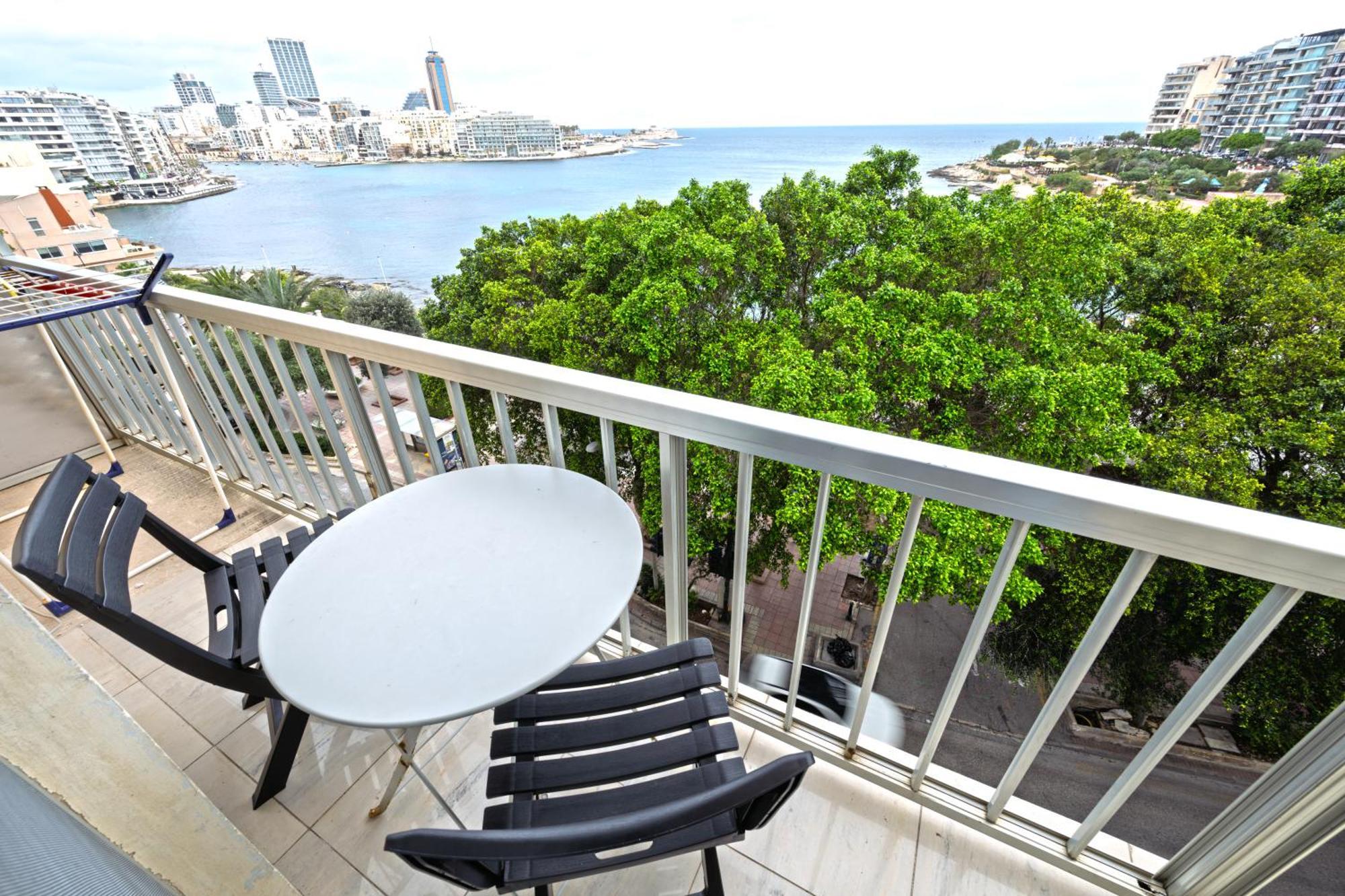 Vic- Seafront Apartment سليمة المظهر الخارجي الصورة